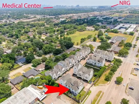 9948 Woodwind Lane N Houston TX 77025