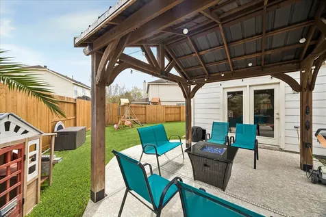 19818 Breezy Cove Court Tomball TX 77375
