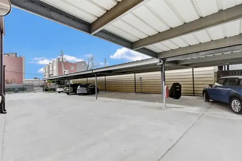 2700 Albany Street 3b Houston TX 77006