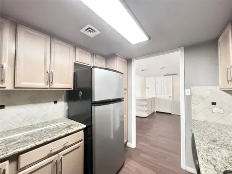 2016 Main Street 2405 Houston TX 77002