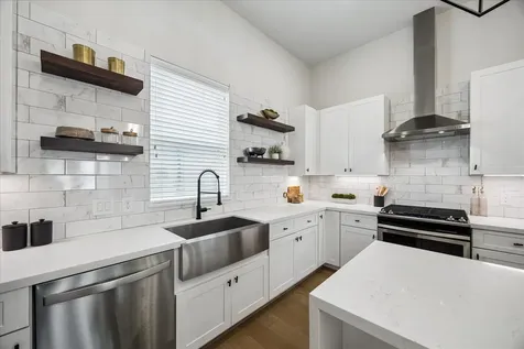 1232 W 21st Street Houston TX 77008