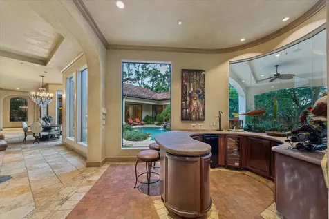 2 Lacewood Lane Piney Point Village TX 77024