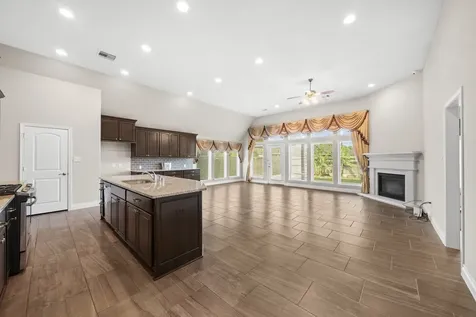 2917 Parkstone Field Lane Pearland TX 77584