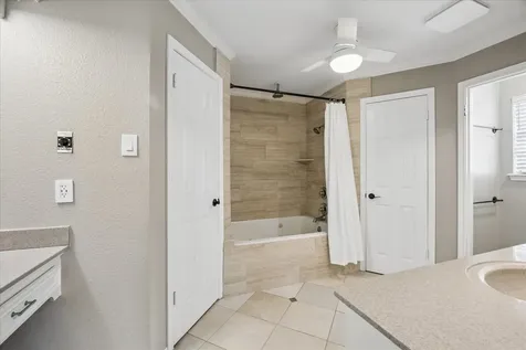1205 Middlecreek Street Friendswood TX 77546