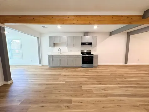 3206 Avenue K Bay City TX 77414