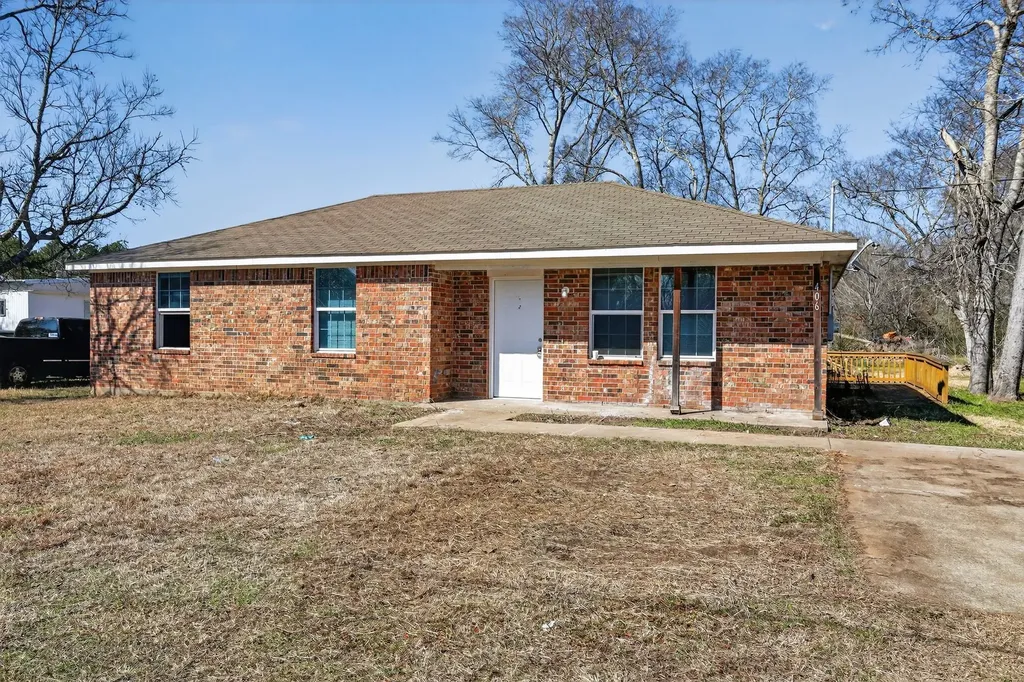 406 Watkins Street Elkhart TX 75839