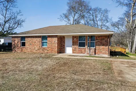 406 Watkins Street Elkhart TX 75839