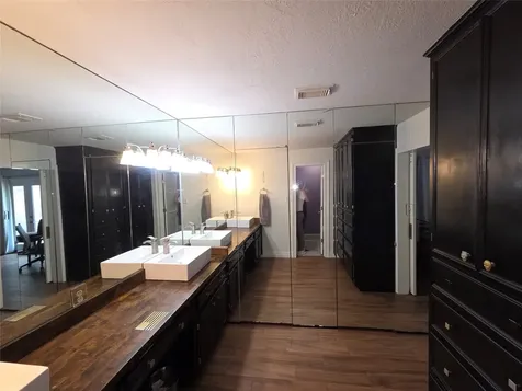 2621 Country Club Boulevard Sugar Land TX 77478