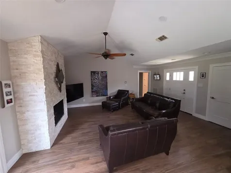 2621 Country Club Boulevard Sugar Land TX 77478