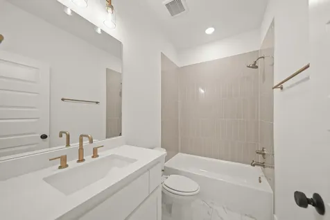 41702 Lays Court Montgomery TX 77316