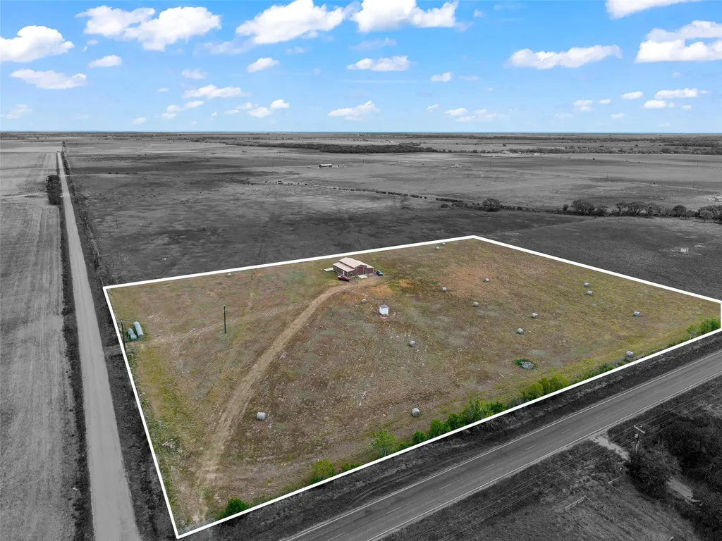9690 Fm 1300 Road Louise TX 77455