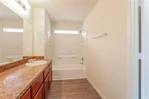 5814 Northern Oak Street Houston TX 77016