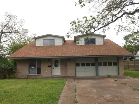 501 S Holmes Street La Porte TX 77571
