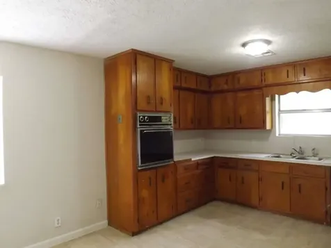 501 S Holmes Street La Porte TX 77571