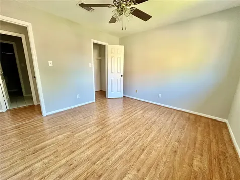 2818 Stoney Wood Drive Houston TX 77082