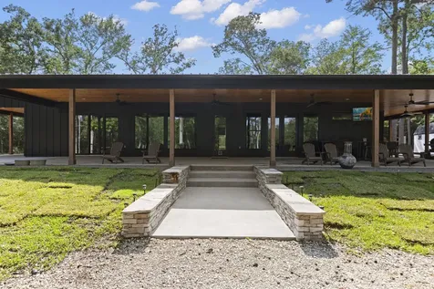 17131 Carrol Lane Willis TX 77378