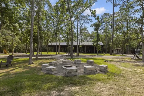 17131 Carrol Lane Willis TX 77378