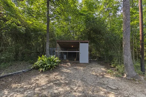 17131 Carrol Lane Willis TX 77378