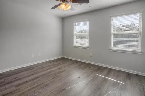 1419 Avenue N 5 Huntsville TX 77340
