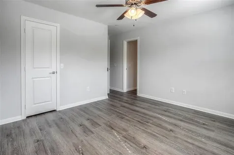 1419 Avenue N 5 Huntsville TX 77340