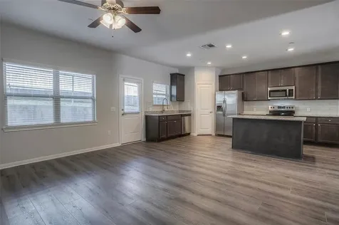 1419 Avenue N 5 Huntsville TX 77340
