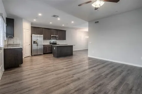 1419 Avenue N 5 Huntsville TX 77340