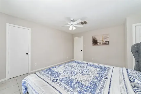 7821 Fuqua Street 7821 Houston TX 77075