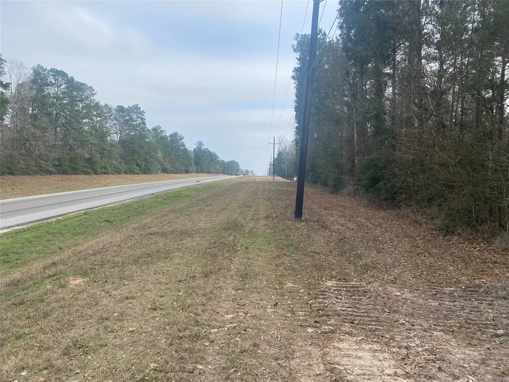 8989 Us Highway 190 W Livingston TX 77351