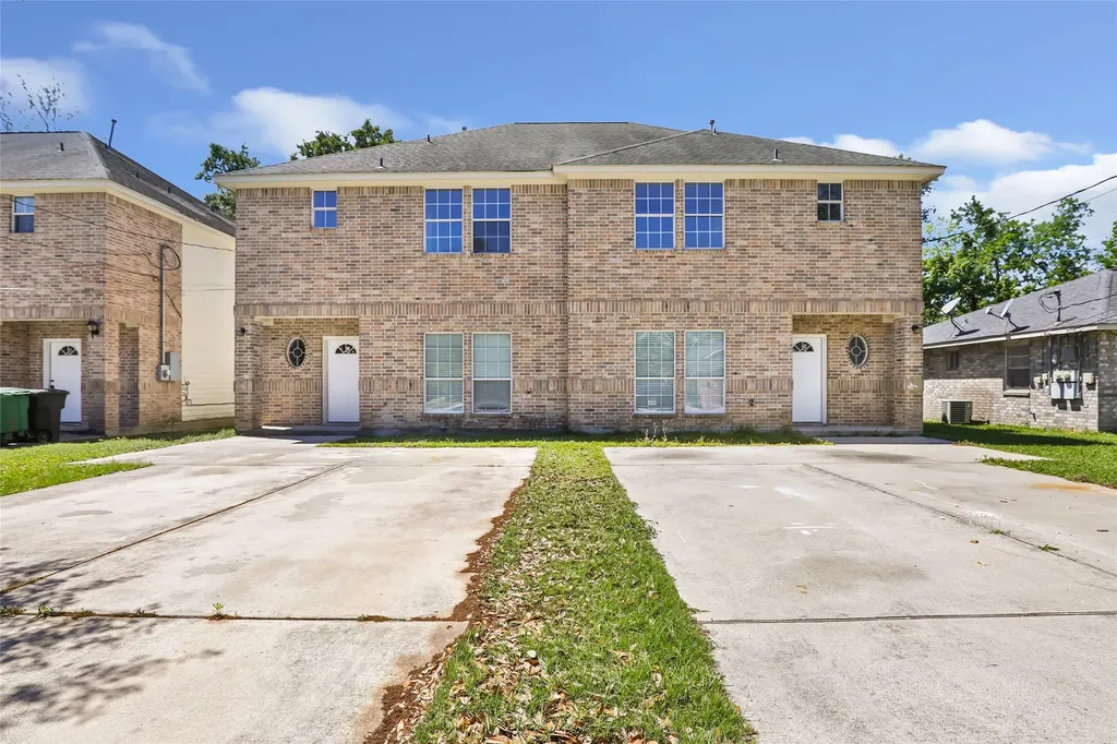 10445 Wicklowe Street 1 Houston TX 77016