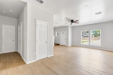 10445 Wicklowe Street 1 Houston TX 77016