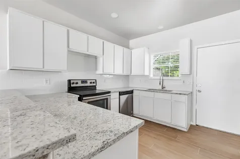 10445 Wicklowe Street 1 Houston TX 77016