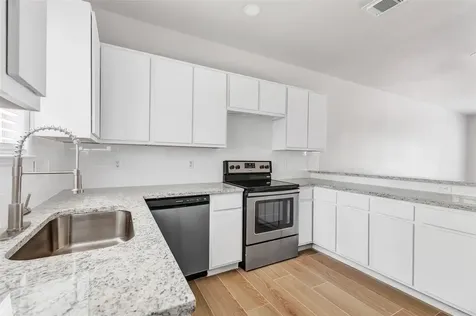 10445 Wicklowe Street 1 Houston TX 77016