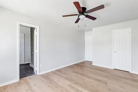 10445 Wicklowe Street 1 Houston TX 77016