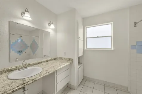 1917 Augusta Drive A2 Houston TX 77057