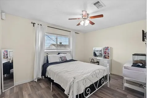218 Barracuda Street Bayou Vista TX 77563