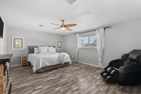 218 Barracuda Street Bayou Vista TX 77563