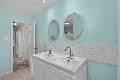 218 Barracuda Street Bayou Vista TX 77563