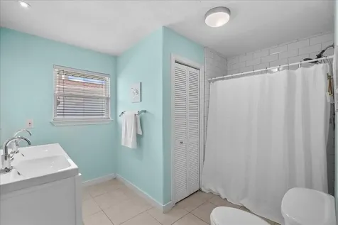 218 Barracuda Street Bayou Vista TX 77563