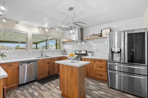 218 Barracuda Street Bayou Vista TX 77563