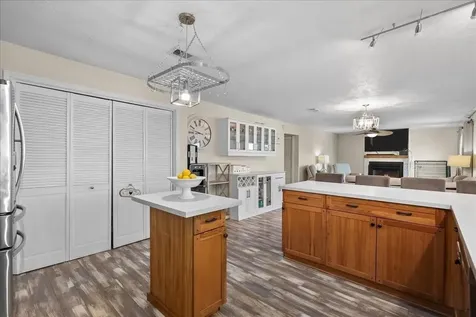 218 Barracuda Street Bayou Vista TX 77563