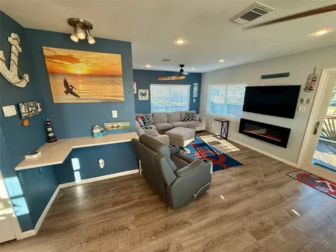 16719 Tahiti Way Jamaica Beach TX 77554