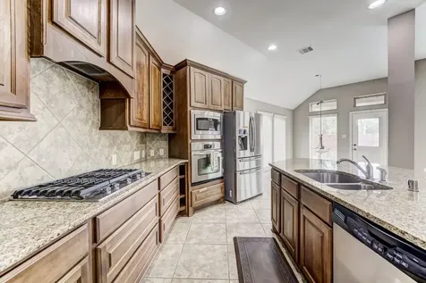 6027 Falling Briar Lane Sugar Land TX 77479