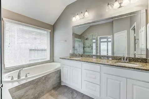 6027 Falling Briar Lane Sugar Land TX 77479