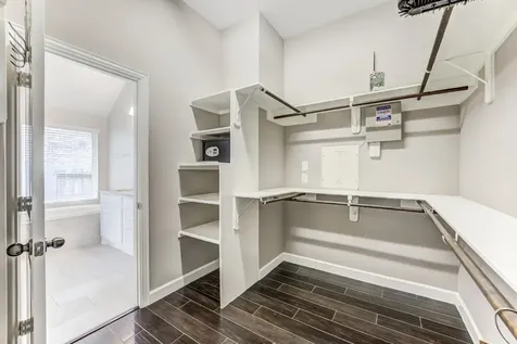 6027 Falling Briar Lane Sugar Land TX 77479