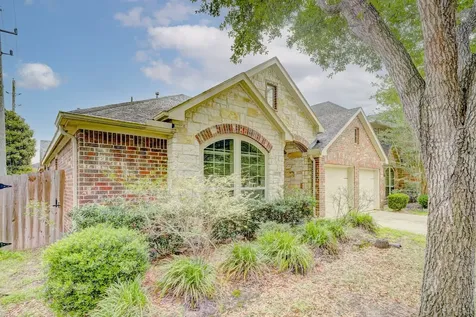 6027 Falling Briar Lane Sugar Land TX 77479