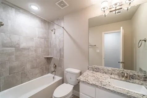 5715 Mogo Creek Lane Sugar Land TX 77479