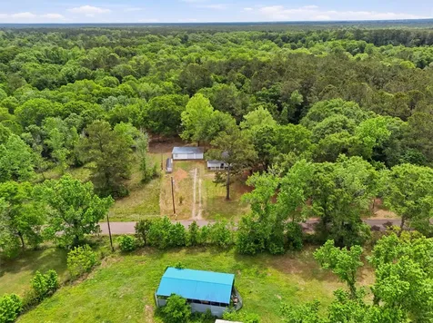 2993 County Road 3011 Dayton TX 77535