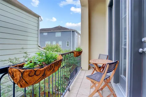 1348 W 25th Street Houston TX 77008