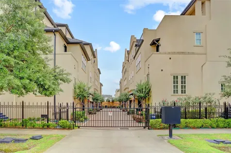 1348 W 25th Street Houston TX 77008