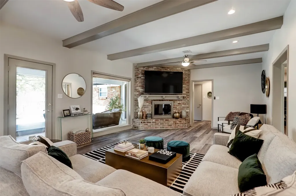 5138 Rutherglenn Drive Houston TX 77096